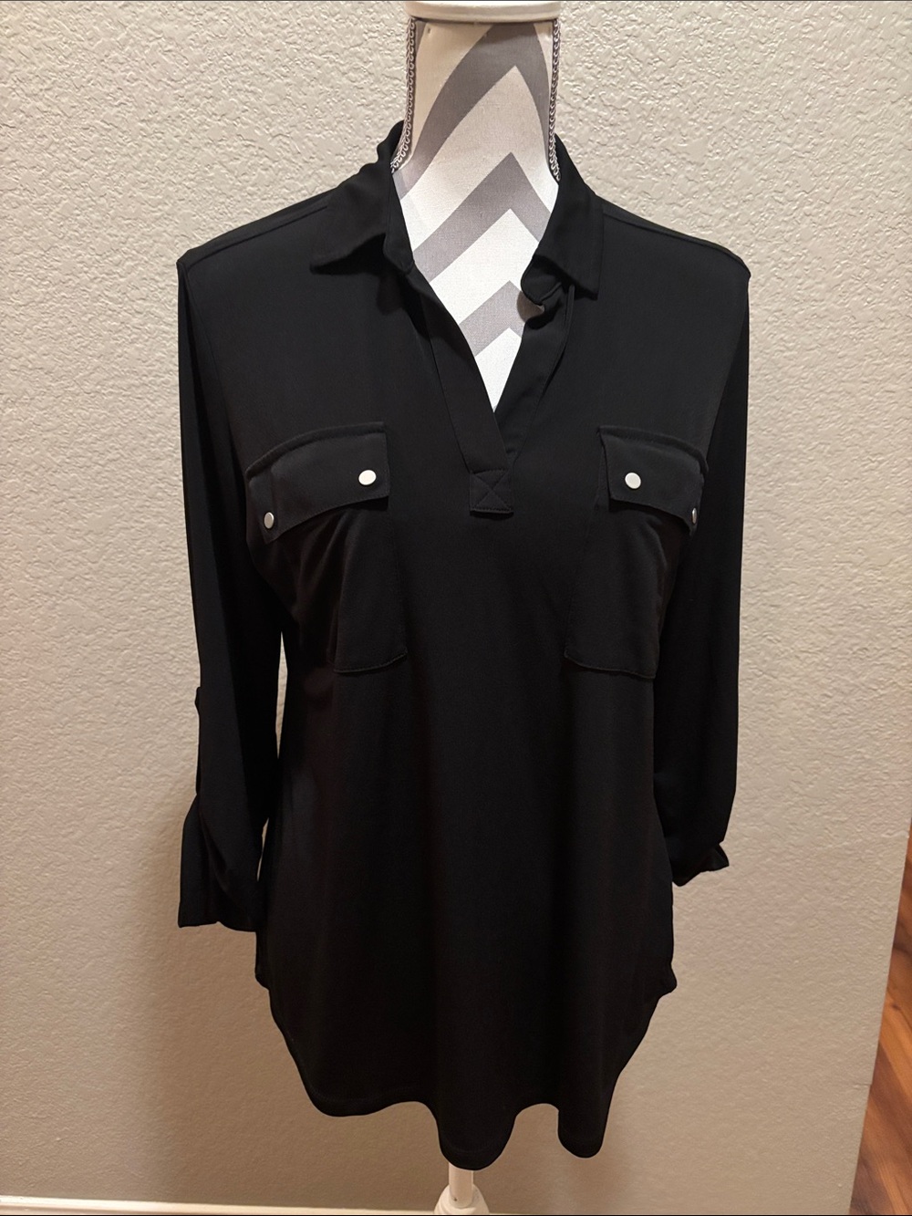 Jones New York Black V-Neck Utility Blouse with Button Flap Pockets